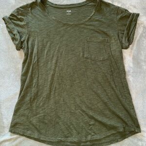 a.n.a Olive Short Sleeve Women's Tee